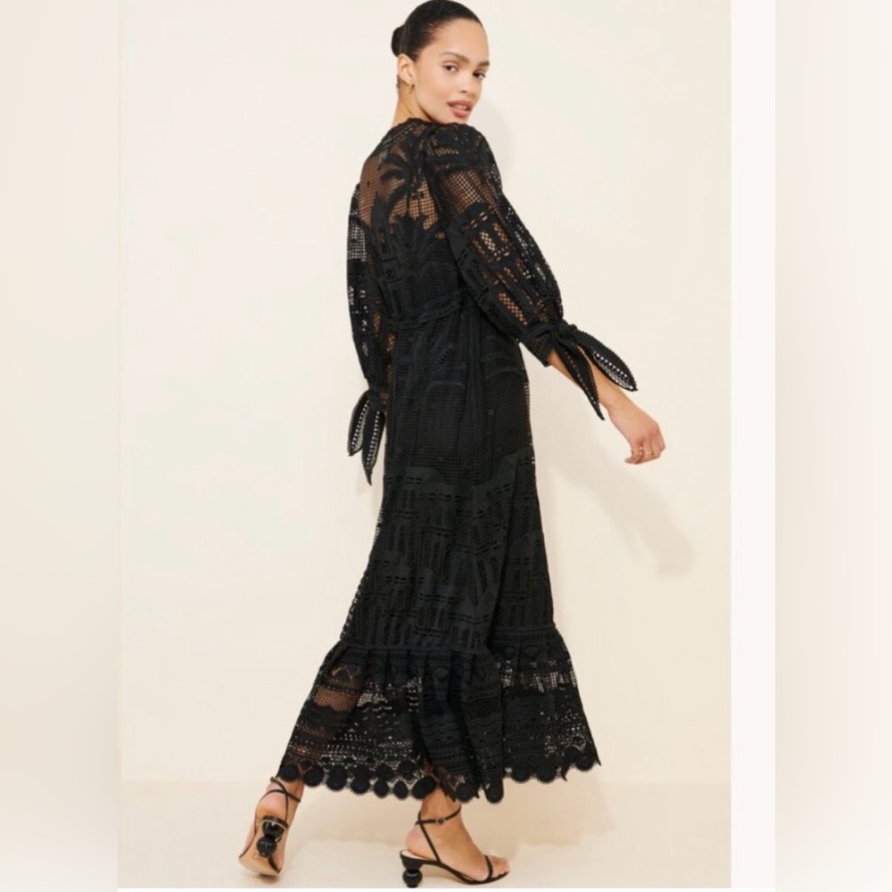 NWT  FARM Rio Morada Boa Guipure Maxi Dress in black with tie waist. Size S. - Picture 3 of 15